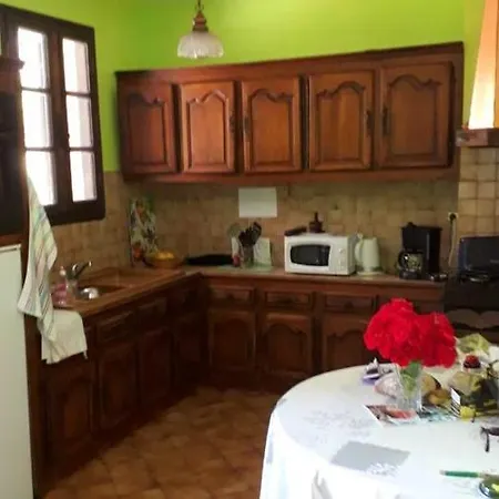 Maison Spacieuse Au Bugue Avec Jardin Et Equipements Sportifs * Le Bugue