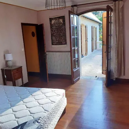 Prázdninový dům Maison Spacieuse Au Bugue Avec Jardin Et Equipements Sportifs Le Bugue